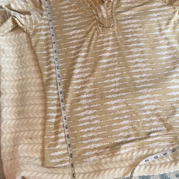 J. McLaughlin Beige and White Ruffle Collar Top - Picture 8 of 9